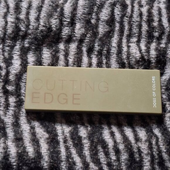 Dose of Colors – Cutting Edge Eyeshadow Palette 🍃 (Lightly Swatched) - Picture 3 of 3